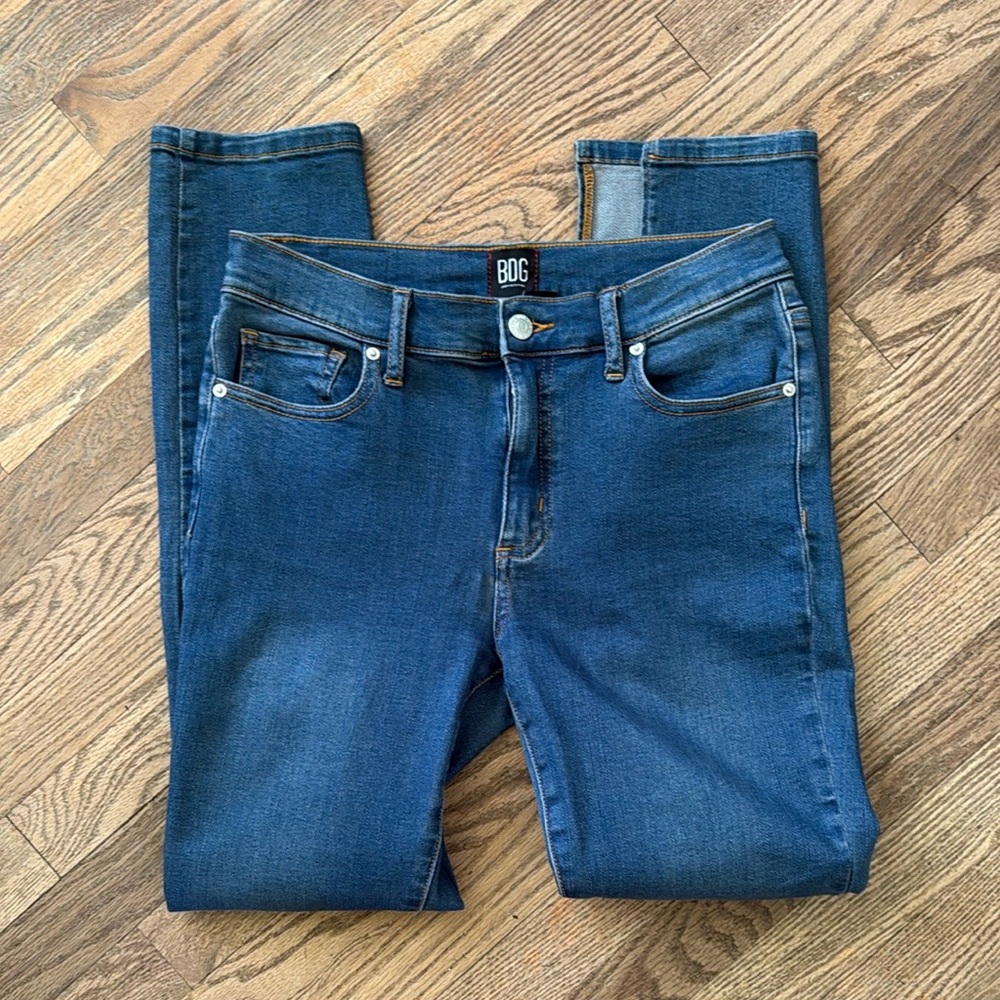 BDG Twig Mid Rise Split Hem Jeans in Blue Sz 28